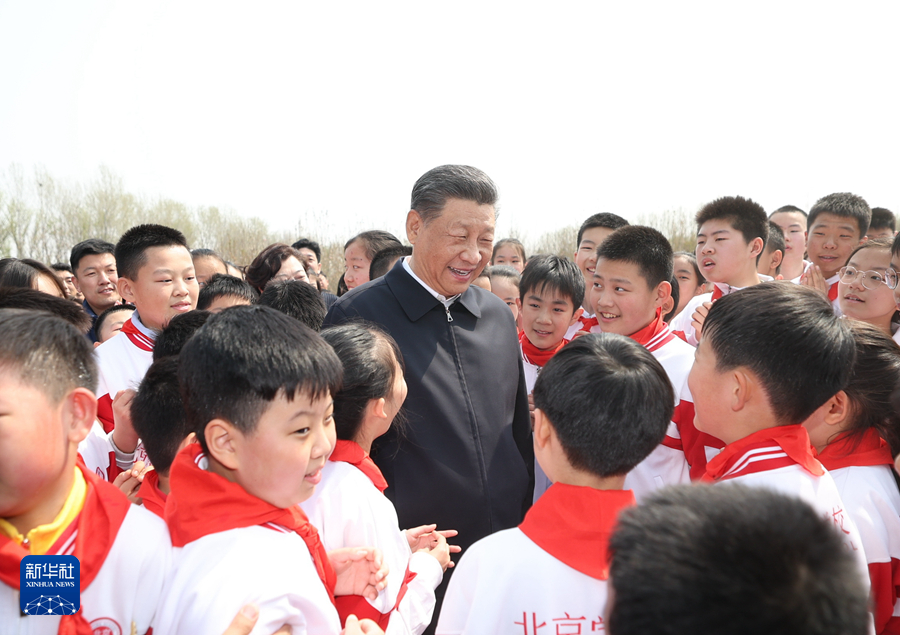 http://www.news.cn/politics/leaders/20240403/fe2512aaeaab4964a0a421a1dee3abb9/EIJvVXk4tS15IoK9.jpeg